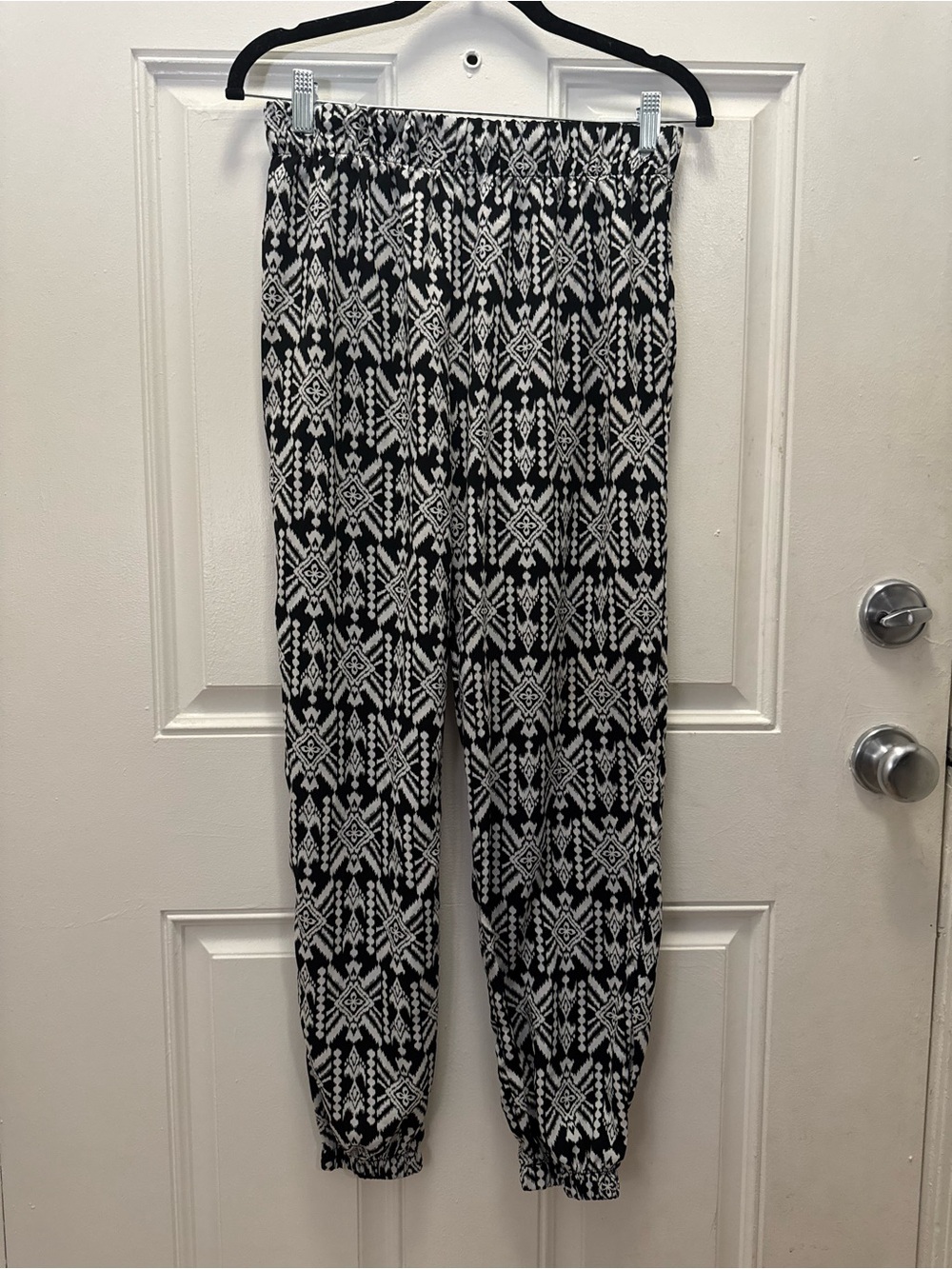 Ambiance Black and White Aztec Print Jogger Pants 0068